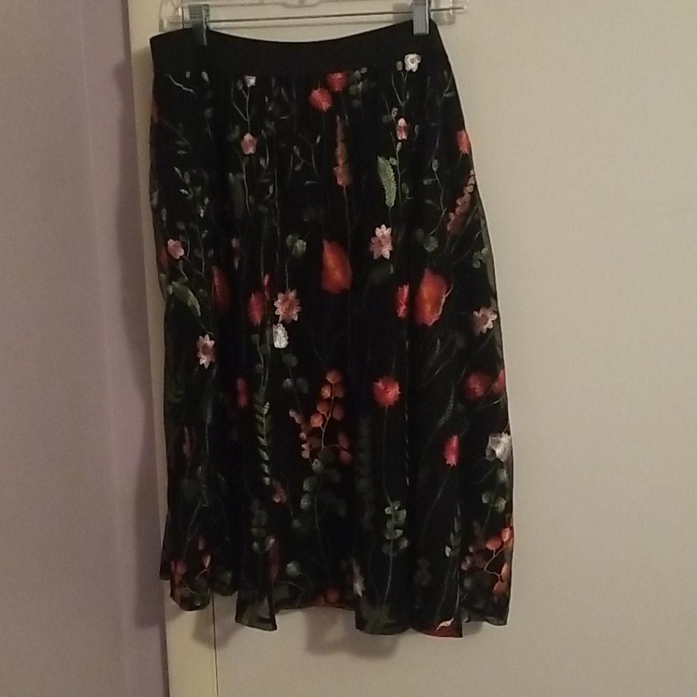 NY Collection Black Skirt w/ Sheer Floral Overlay